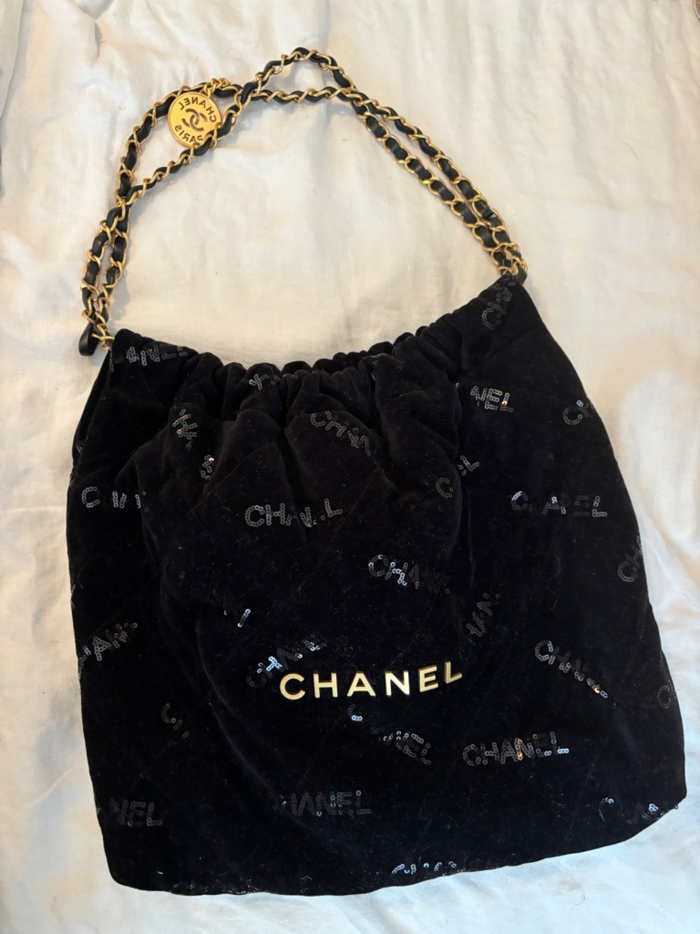 CHANEL 2022 Velvet Sequin 22 Hobo | Velvet Drawstring Shoulder Bag with Gold - Picture 3 of 3